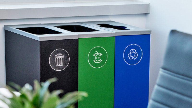 Commercial indoor multi-stream waste bin